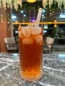 Berry hibiscus mango bubble tea | 140,00